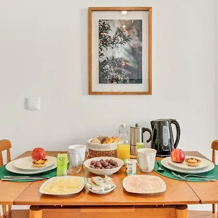 Host Wise - Lovely Shinny Flats With Balcony - Clerigos Porto Exterior photo