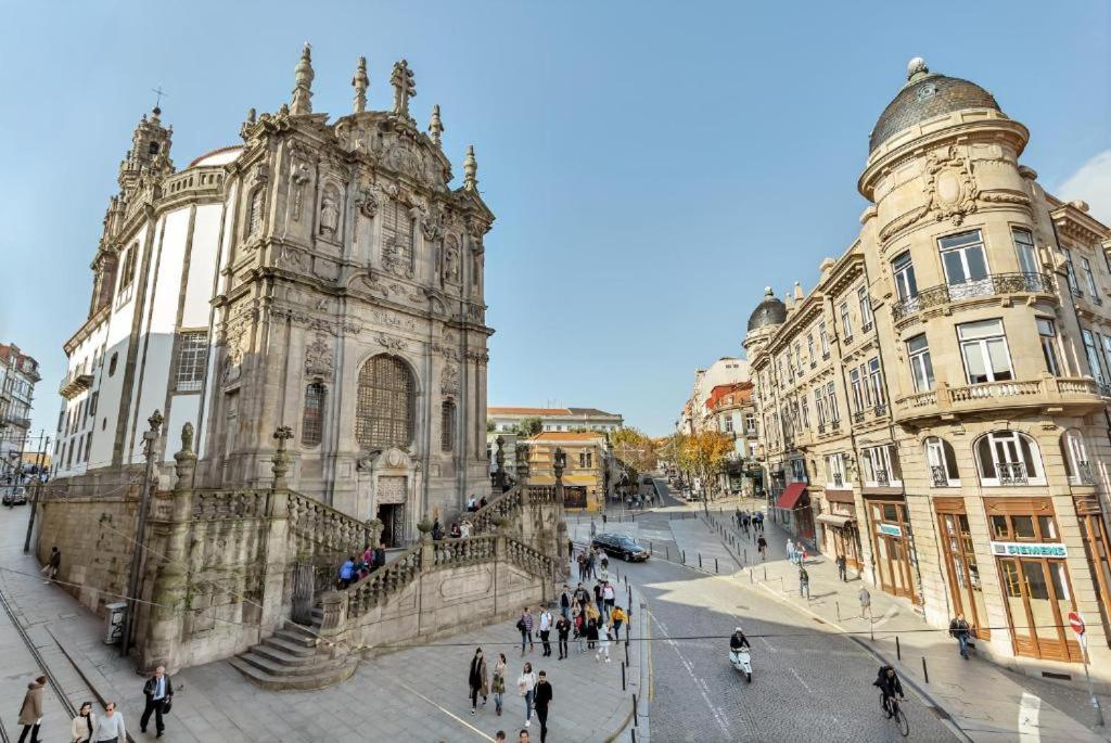 Host Wise - Lovely Shinny Flats With Balcony - Clerigos * Porto