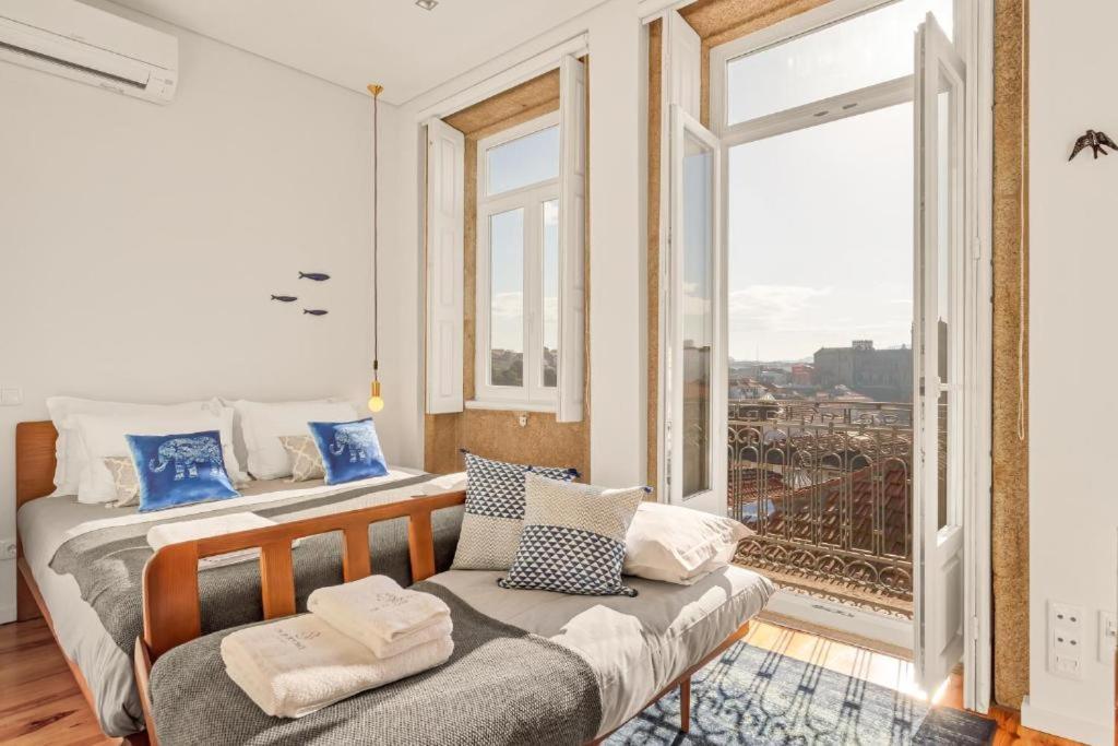 Apartment Host Wise - Lovely Shinny Flats With Balcony - Clerigos *