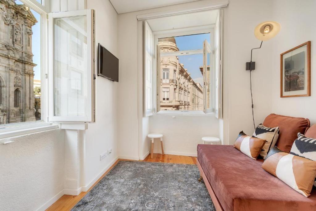Host Wise - Lovely Shinny Flats With Balcony - Clerigos *