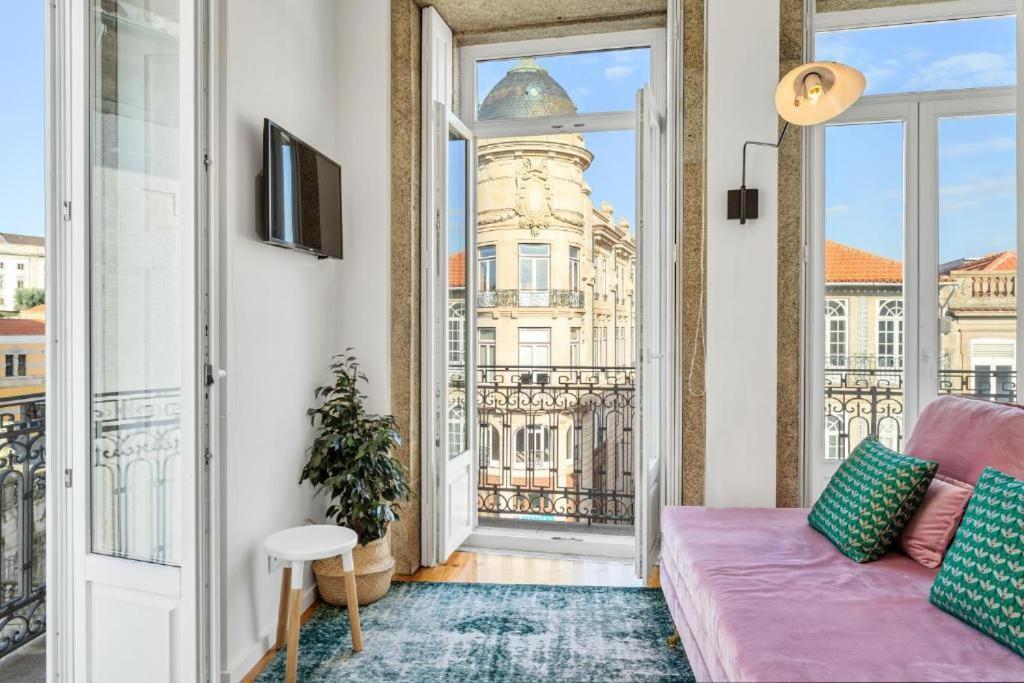 Apartment Host Wise - Lovely Shinny Flats With Balcony - Clerigos Porto