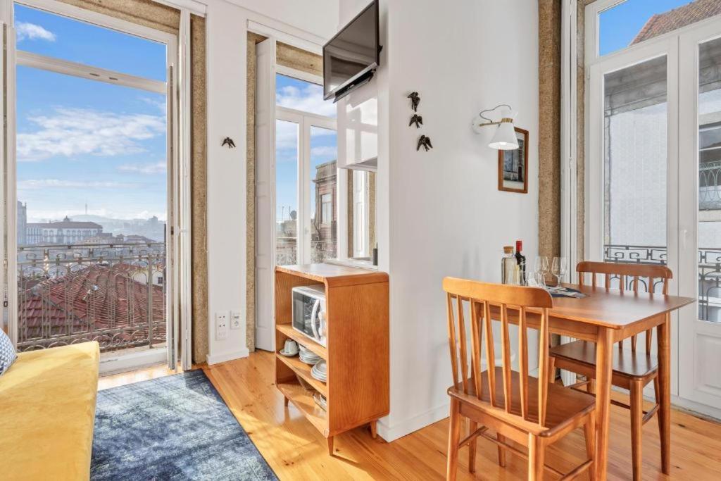 Host Wise - Lovely Shinny Flats With Balcony - Clerigos