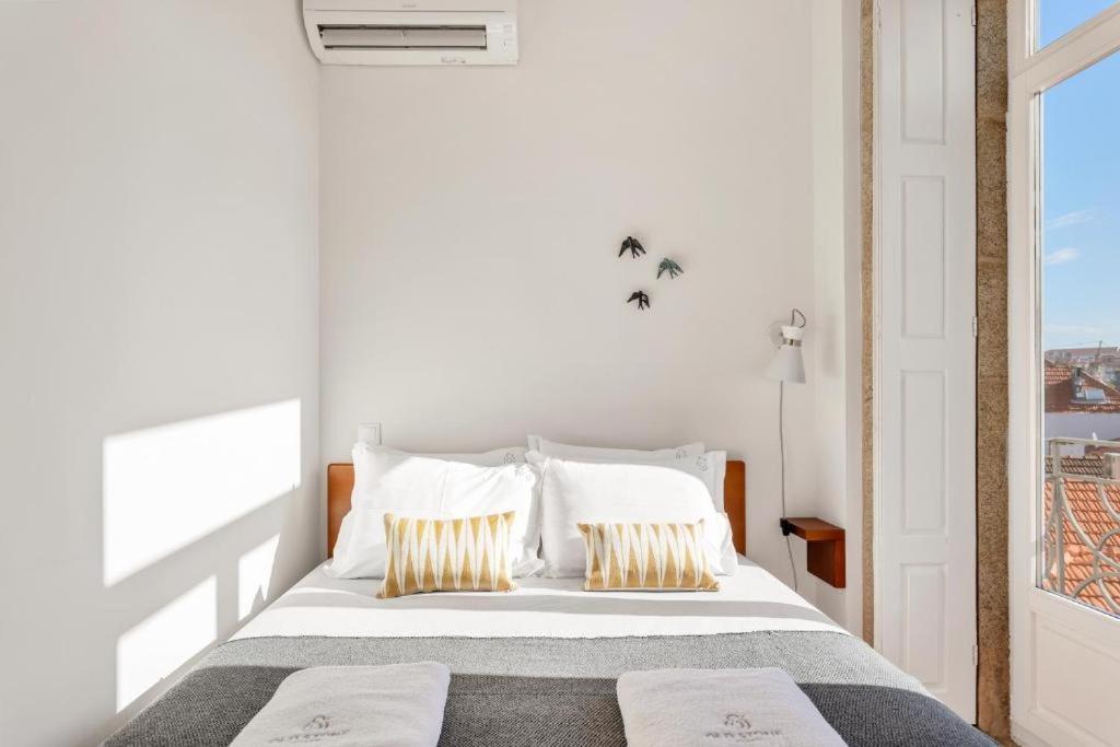 Host Wise - Lovely Shinny Flats With Balcony - Clerigos *