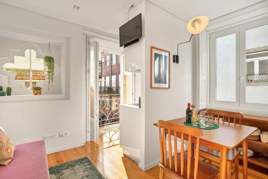 Host Wise - Lovely Shinny Flats With Balcony - Clerigos