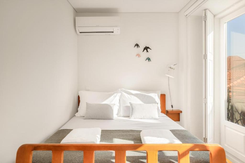 Host Wise - Lovely Shinny Flats With Balcony - Clerigos Apartment *