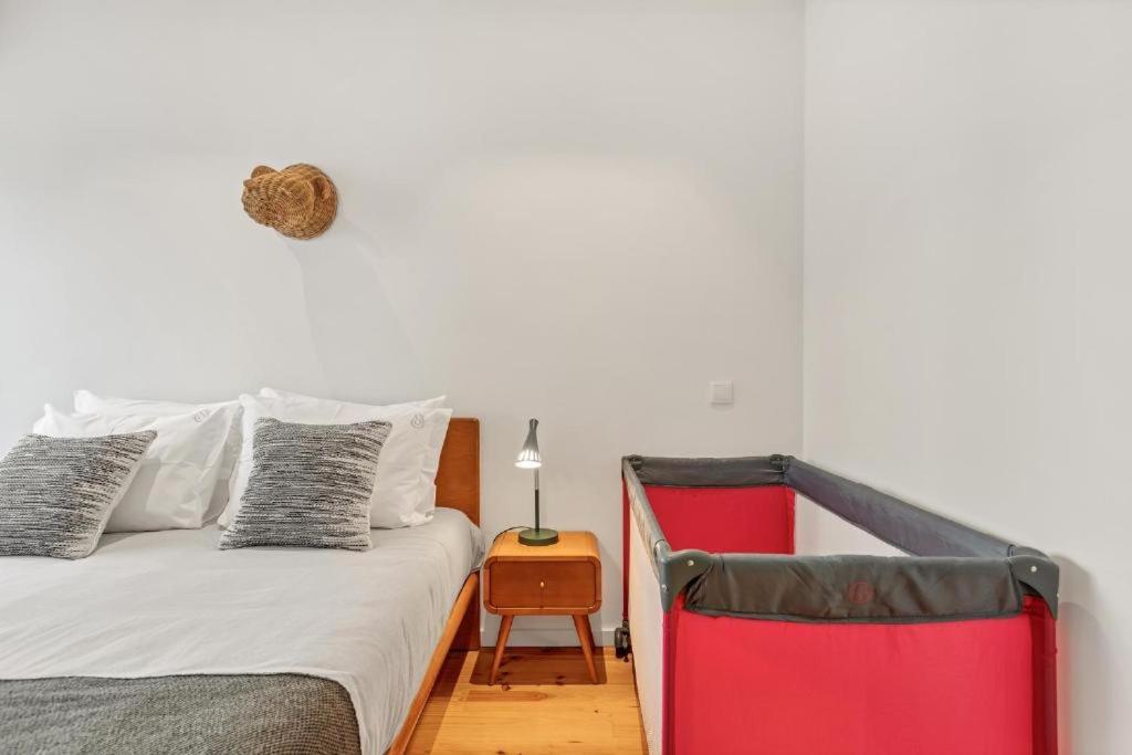 Host Wise - Lovely Shinny Flats With Balcony - Clerigos Apartment Porto