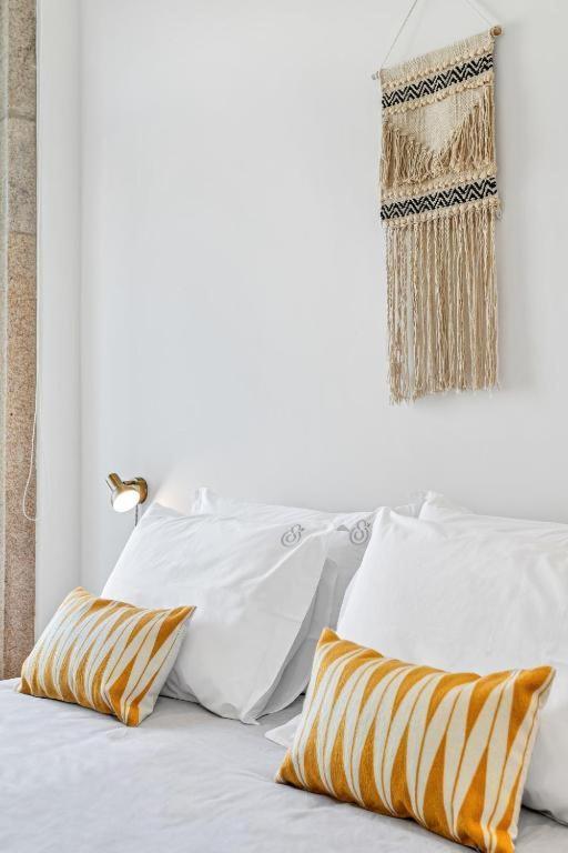 Apartment Host Wise - Lovely Shinny Flats With Balcony - Clerigos Porto