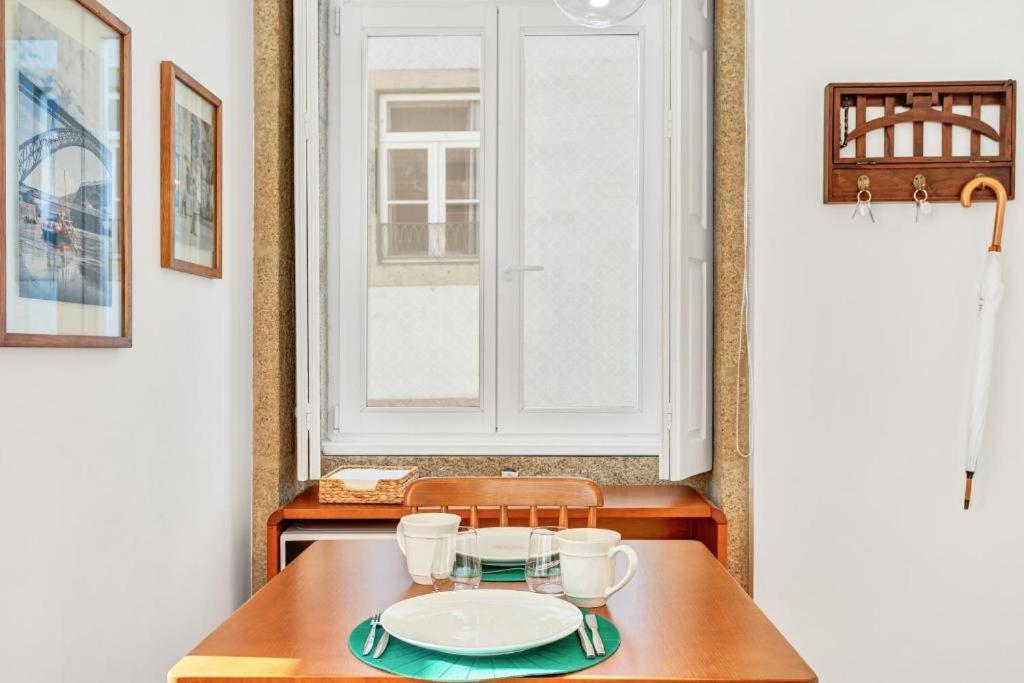 Host Wise - Lovely Shinny Flats With Balcony - Clerigos * Porto