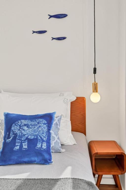 Host Wise - Lovely Shinny Flats With Balcony - Clerigos Apartment Porto