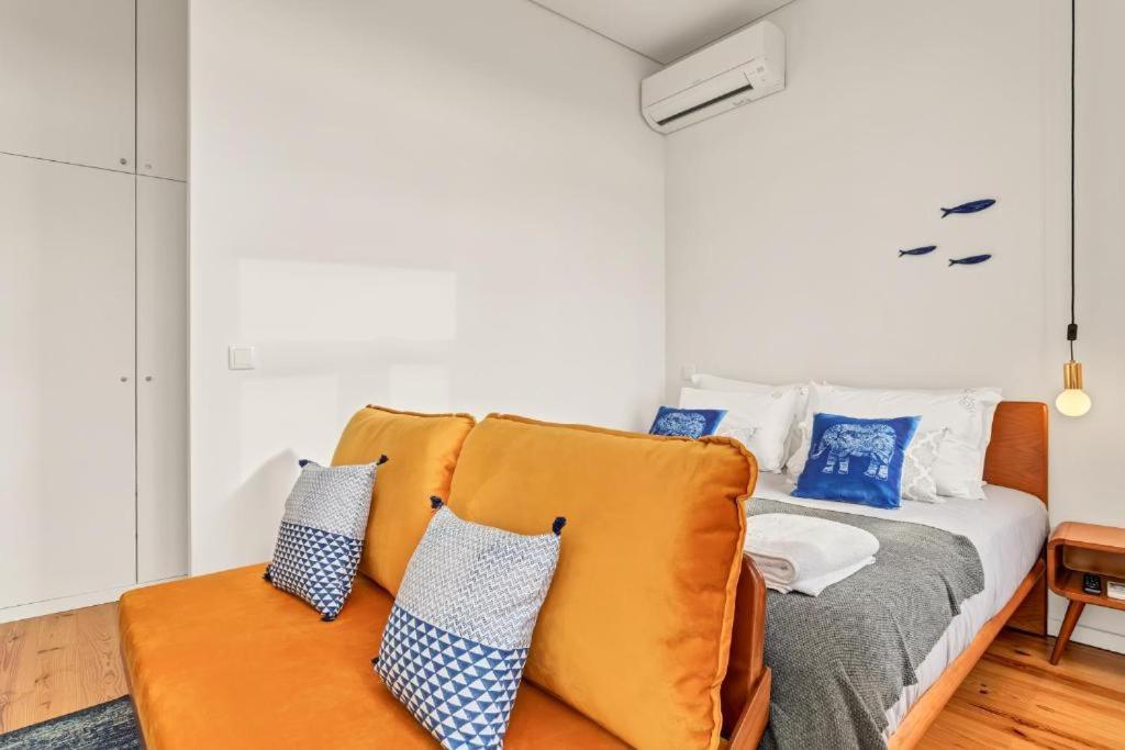 Host Wise - Lovely Shinny Flats With Balcony - Clerigos Apartment