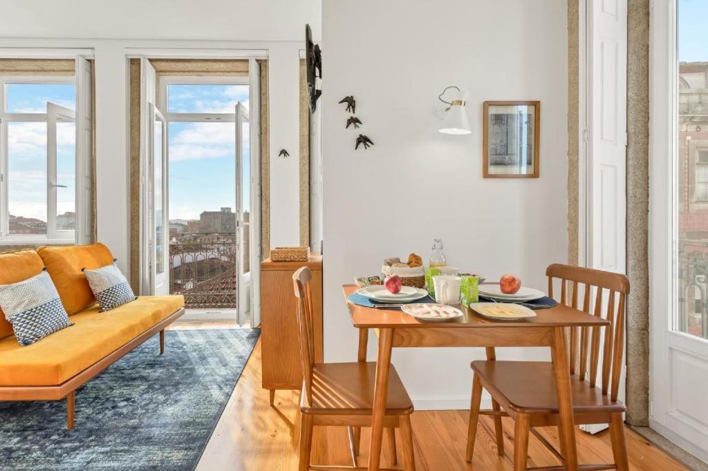 Apartment Host Wise - Lovely Shinny Flats With Balcony - Clerigos *