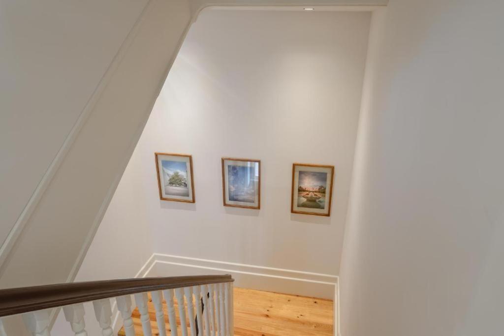 Host Wise - Lovely Shinny Flats With Balcony - Clerigos *